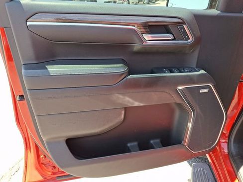 Used 2022 Chevrolet Silverado 1500 LT Trail Boss w/ LT Trail Boss Premium Package AWD/4WD image 8
