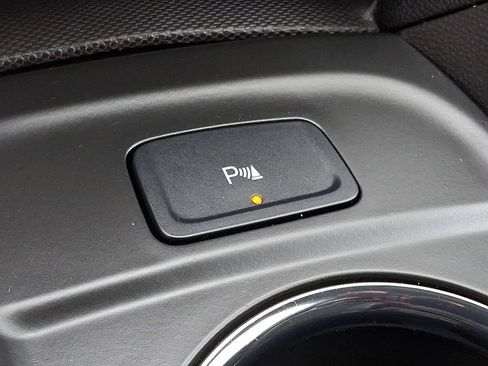 Certified 2023 Chevrolet Equinox RS AWD/4WD image 24