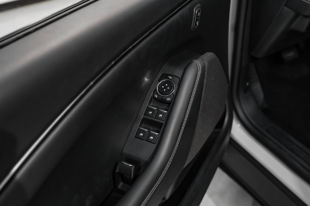Used 2025 Ford Mustang Mach-E Select RWD image 45