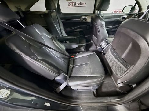 Used 2021 Kia Sorento EX w/ Panoramic Sunroof Package AWD/4WD image 28