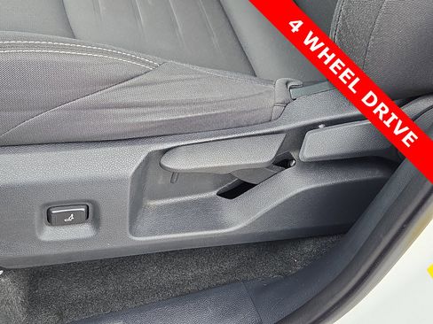 Used 2024 Toyota Tacoma TRD Off-Road image 14