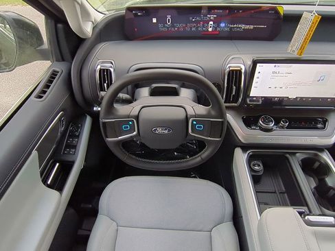 New 2026 Ford Expedition Max Platinum w/ Driver's Package image 16