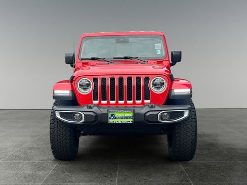 Used 2020 Jeep Gladiator Overland image 2