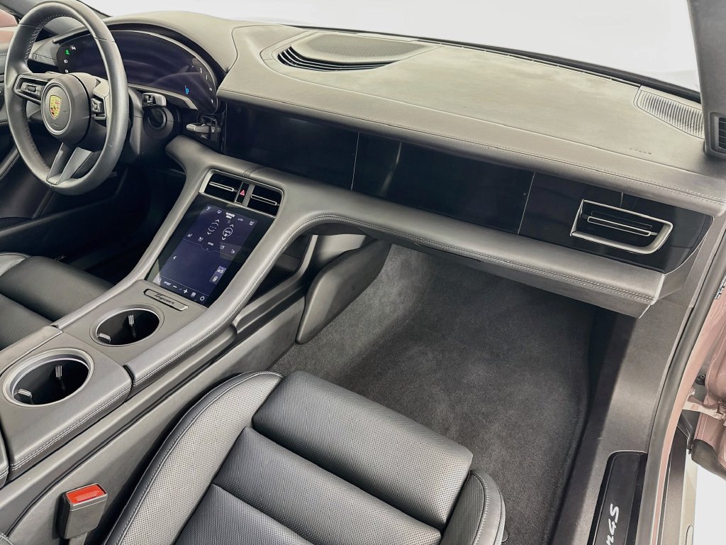 Certified 2024 Porsche Taycan 4S AWD/4WD image 30