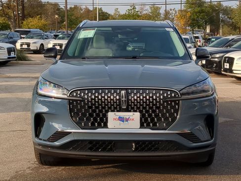 New 2026 Lincoln Aviator 2WD image 8