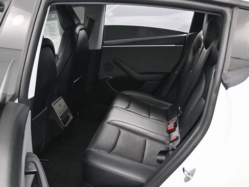 Used 2025 Tesla Model 3 Long Range image 18