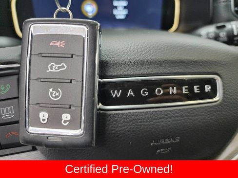 Certified 2025 Jeep Wagoneer Series II w/ 8-Passenger Seating Package AWD/4WD image 44