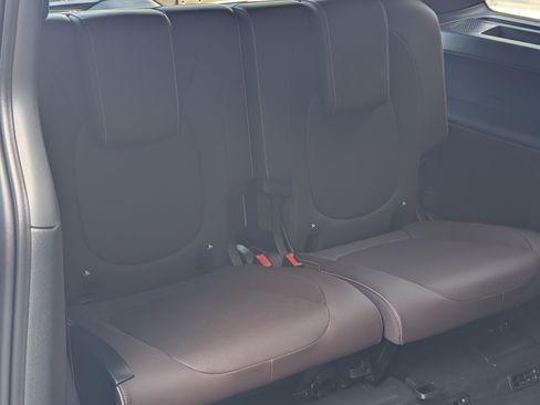 Used 2025 Volkswagen ID. Buzz Pro S Plus RWD image 23