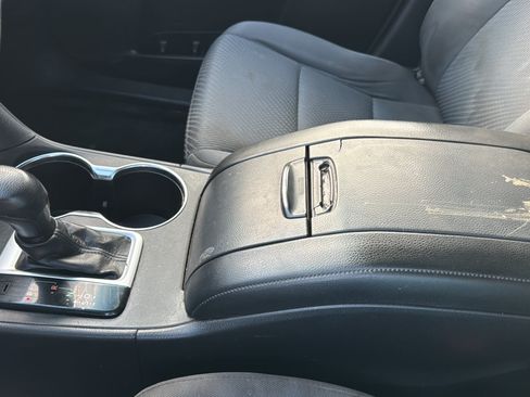 Used 2017 Toyota Highlander LE FWD image 26