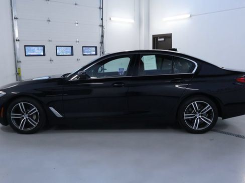 Used 2021 BMW 530i xDrive w/ Convenience Package AWD/4WD image 4