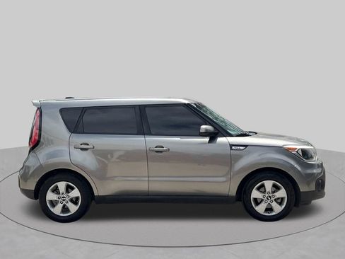 Used 2018 Kia Soul w/ Convenience Package FWD image 6