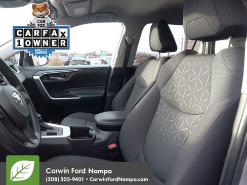 Used 2022 Toyota RAV4 XLE image 24