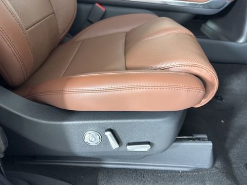 New 2025 Lincoln Navigator Reserve image 22