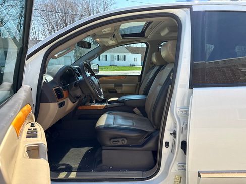 Used 2013 Nissan Armada Platinum w/ Platinum Reserve Pkg image 10