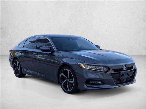 Used 2018 Honda Accord Sport image 3