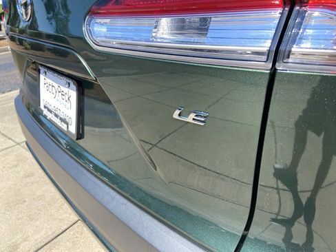 Used 2022 Toyota Corolla Cross LE FWD image 53