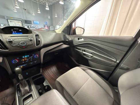 Used 2017 Ford Escape SE AWD/4WD image 24