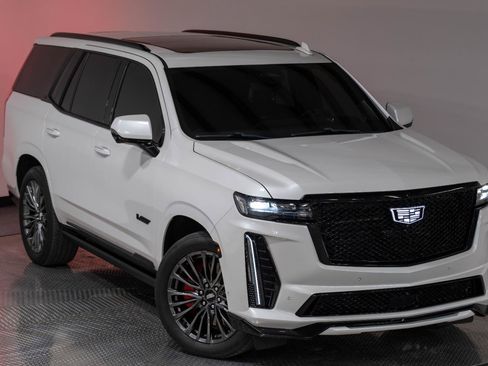 Used 2023 Cadillac Escalade V image 36