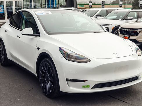 Used 2022 Tesla Model Y Performance image 20
