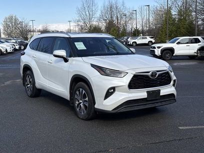 Used 2022 Toyota Highlander XLE