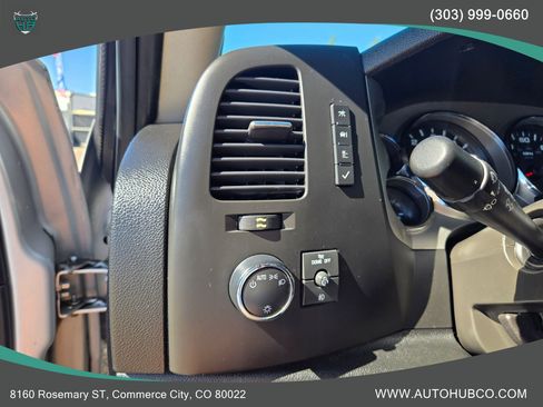 Used 2010 Chevrolet Silverado 2500 LT w/ Interior Plus Package AWD/4WD image 19