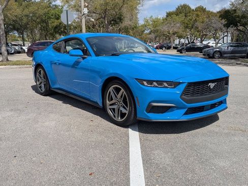 Used 2024 Ford Mustang EcoBoost image 3