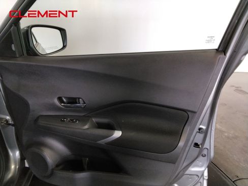 Used 2024 Nissan Kicks SV image 32