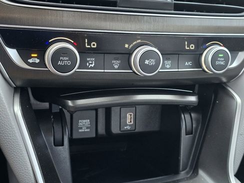 Used 2018 Honda Accord LX image 19