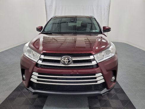 Used 2019 Toyota Highlander XLE AWD/4WD image 15