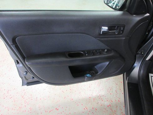 Used 2011 Ford Fusion SE w/ 202A Rapid Spec Order Code image 23