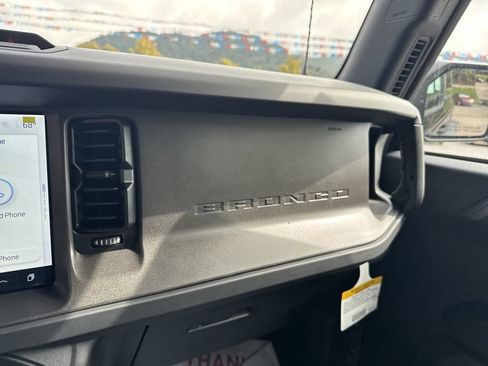 New 2025 Ford Bronco 2-Door w/ Sasquatch Package AWD/4WD image 23