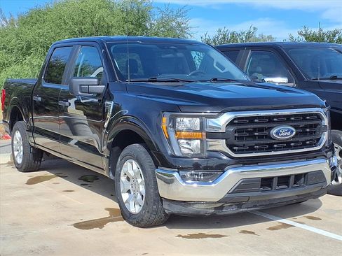 Used 2023 Ford F150 XLT image 1