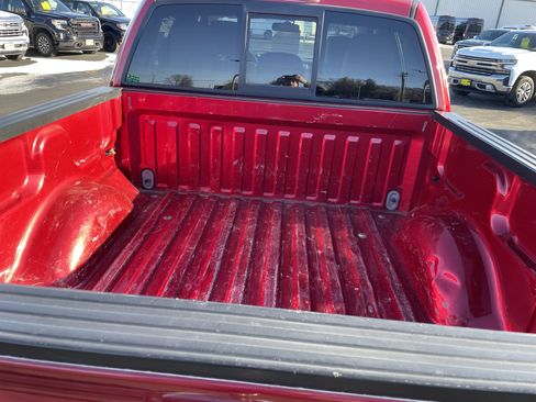 Used 2011 Ford F150 Lariat w/ Lariat Chrome Pkg AWD/4WD image 8