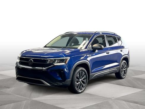 Certified 2024 Volkswagen Taos S FWD image 4