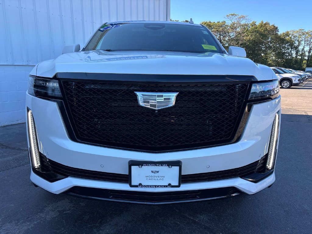 Used 2021 Cadillac Escalade Sport w/ LPO, ONYX Package AWD/4WD image 2