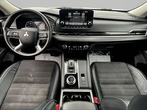 Used 2023 Mitsubishi Outlander SE AWD/4WD image 9