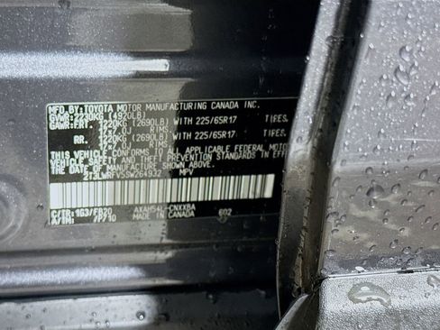 Certified 2025 Toyota RAV4 LE image 29