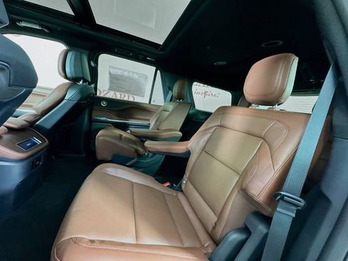 New 2026 Lincoln Navigator Reserve AWD/4WD image 27