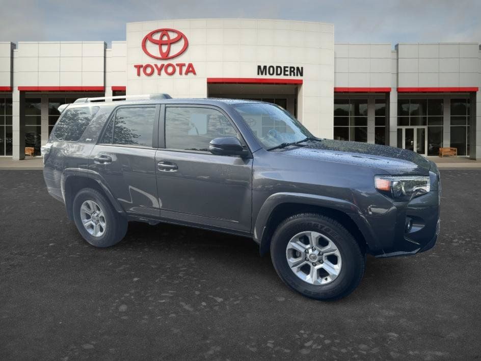 Used 2023 Toyota 4Runner SR5 Premium w/ Moonroof Package RWD image 18