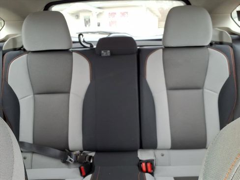 Used 2019 Subaru Crosstrek 2.0i Premium image 28