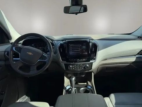 Used 2019 Chevrolet Traverse LT w/ LT Premium Package FWD image 17