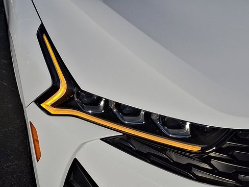 Used 2021 Kia K5 GT-Line image 9