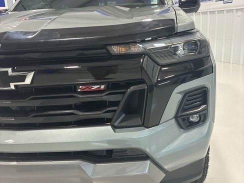 Used 2026 Chevrolet Colorado Z71 w/ Technology Package AWD/4WD image 18
