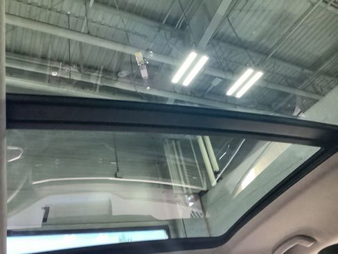 Used 2021 Volkswagen Atlas SE w/ Panoramic Sunroof Package image 24