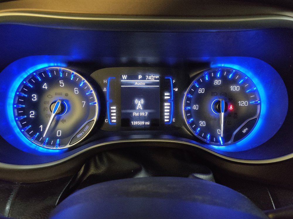 Used 2020 Chrysler Voyager Lxi FWD image 23