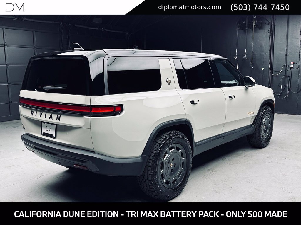 Used 2025 Rivian R1S Adventure Tri AWD/4WD image 6