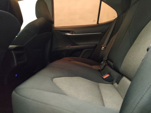 Used 2021 Toyota Camry LE FWD image 18