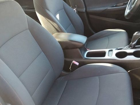 Used 2018 Chevrolet Cruze LS FWD image 10