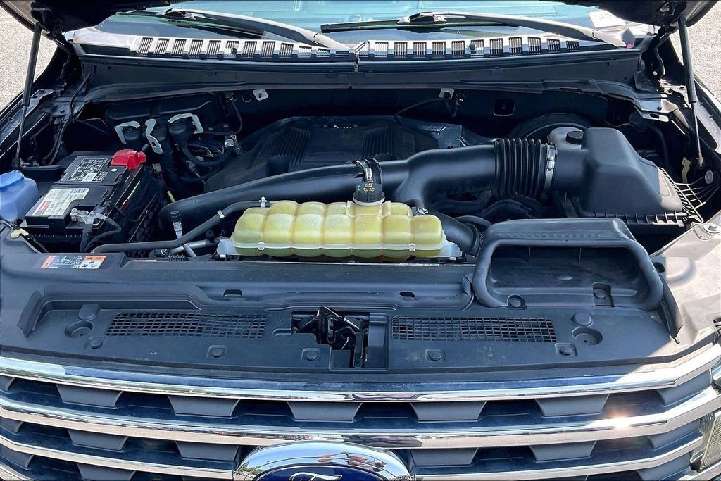 Certified 2020 Ford Expedition XLT w/ Equipment Group 202A RWD image 10