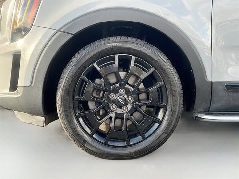 Used 2022 Kia Telluride SX w/ SX Prestige Package image 33